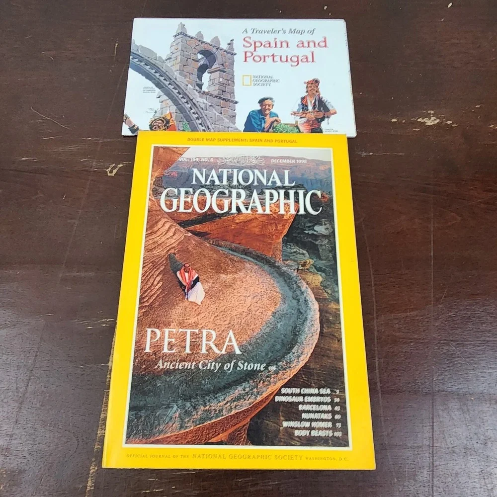 National Geographic Magazine December 1998  With Insert‎